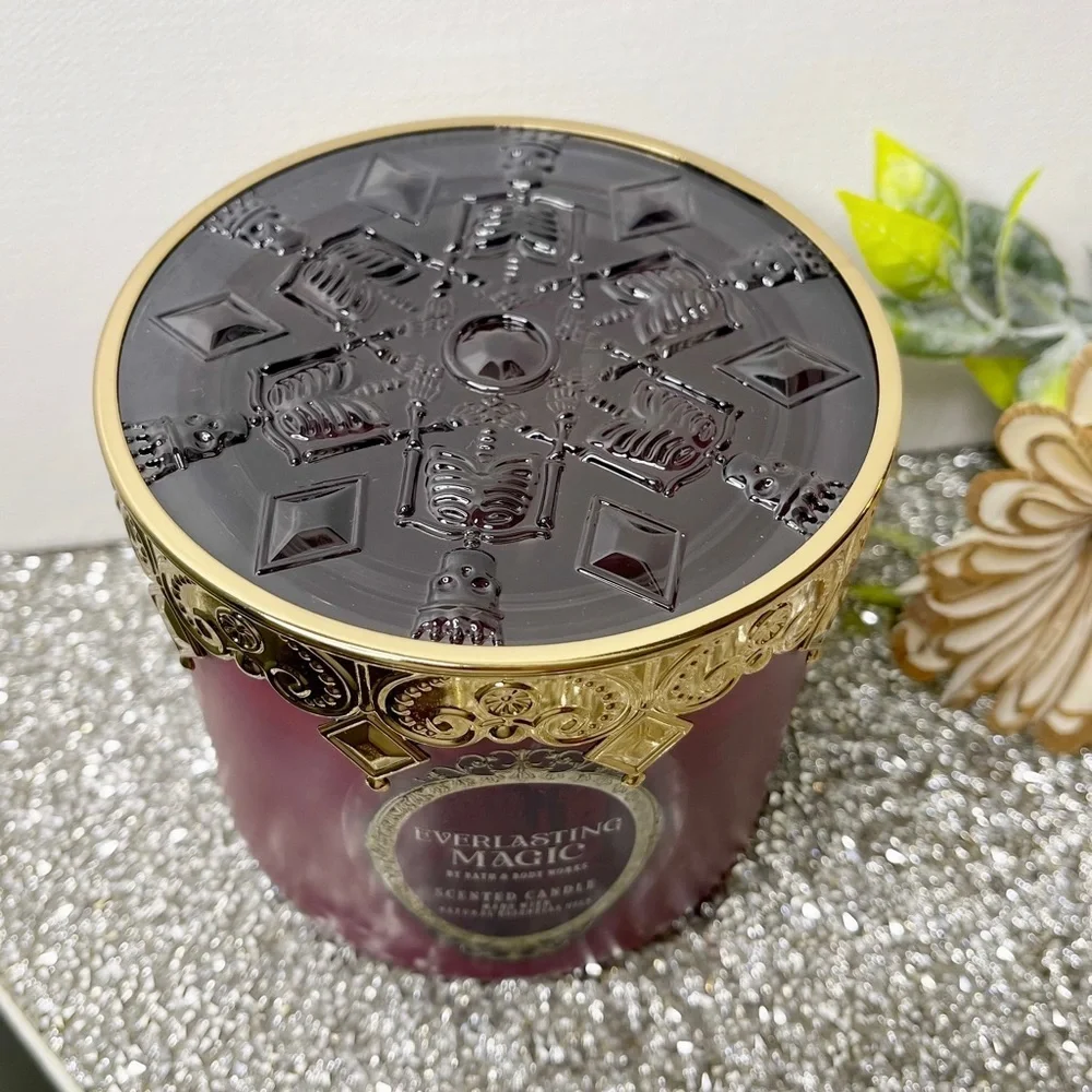 Bath and Body Works Everlasting Magic 3 Wick Candle with Crown Lid Nwt - Picture 3 of 9